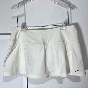 Nike Tennis skirt in cream ivory color:Box OO3: